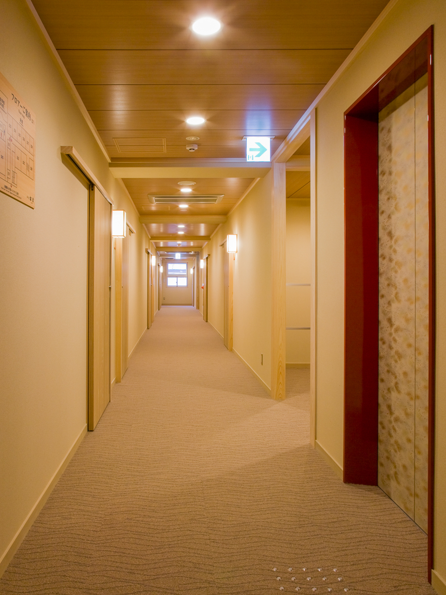 new-corridor / Kyoto Ryokan Shoei